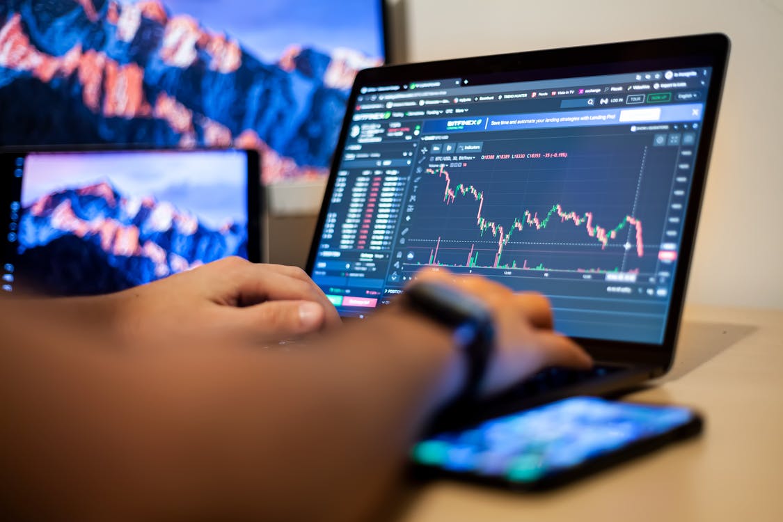 Understanding the Risks of Trading Forex with Unregulated Brokers